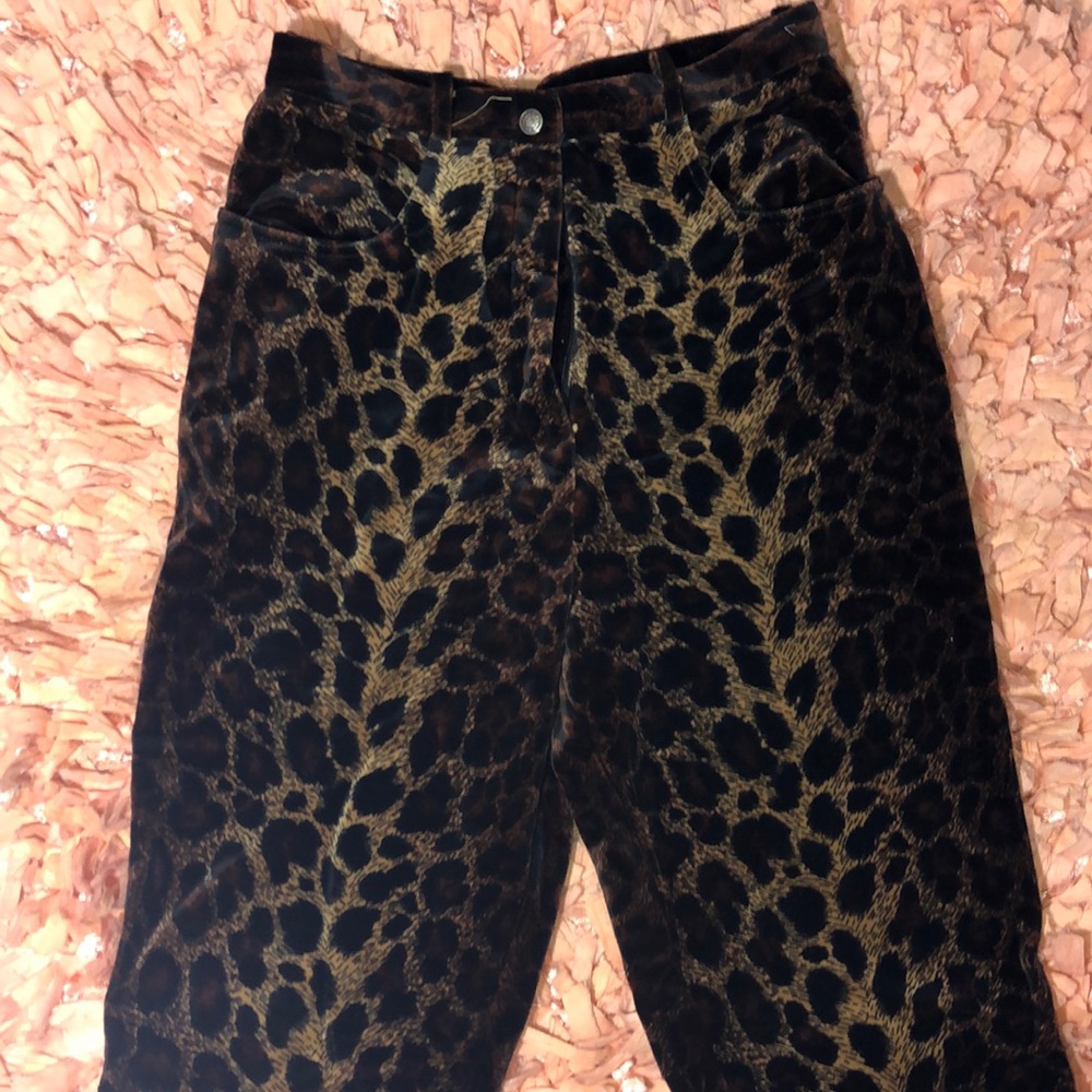 High waist cheetah print pants! (True to size)